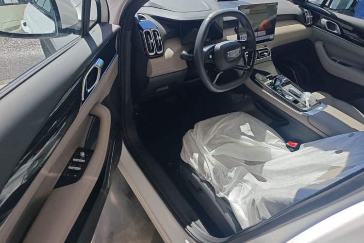 Used Geely Auto FX11 2025 4th Generation 1.5TD DCT – The Start Driver Seat