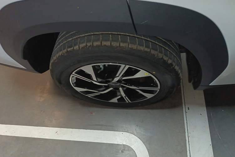 Used Geely Auto FX11 2025 4th Generation 1.5TD DCT – The Start Exterior 2