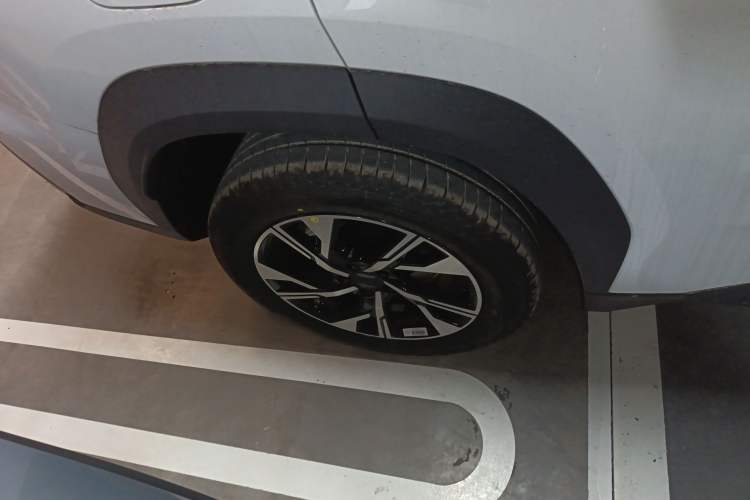 Used Geely Auto FX11 2025 4th Generation 1.5TD DCT – The Start Exterior 2