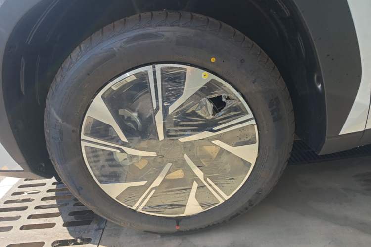 Used Geely Auto FX11 2025 4th Generation 1.5TD DCT – The Start Exterior 4