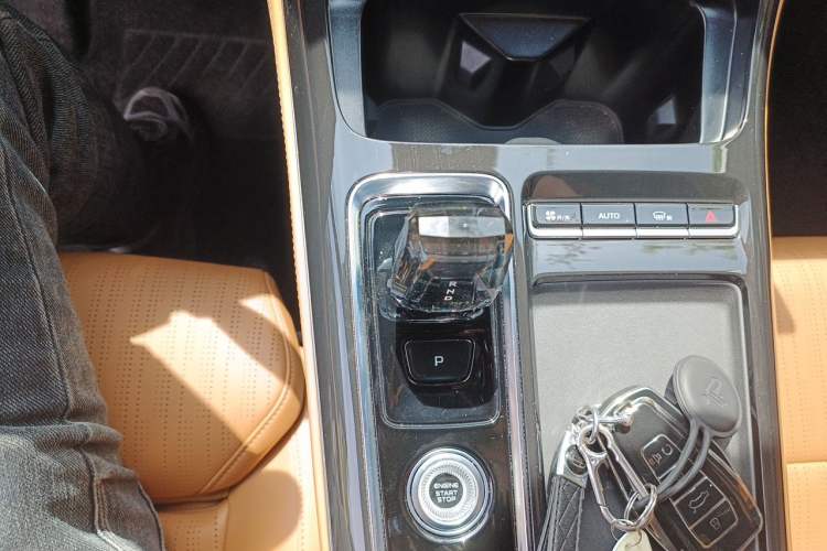Used Geely Auto FX11 2025 4th Generation 1.5TD DCT Jinxiu Gear Lever