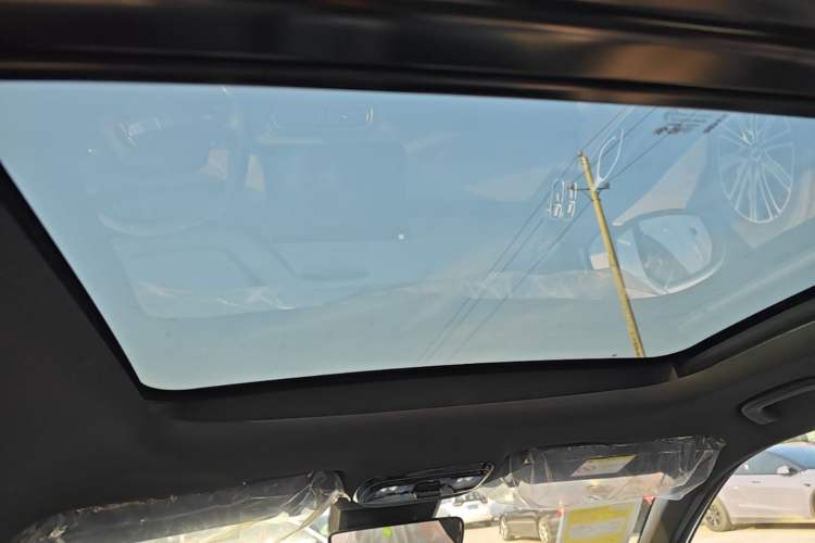 Used Geely Auto FX11 2025 4th Generation 1.5TD DCT – The Start Headliner