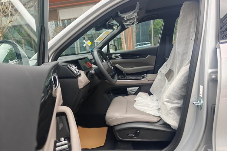 Used Geely Auto FX11 2025 4th Generation 1.5TD DCT – The Start Interior 2