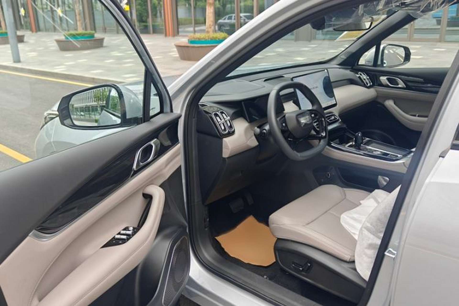 Used Geely Auto FX11 2025 4th Generation 1.5TD DCT – The Start Interior 3