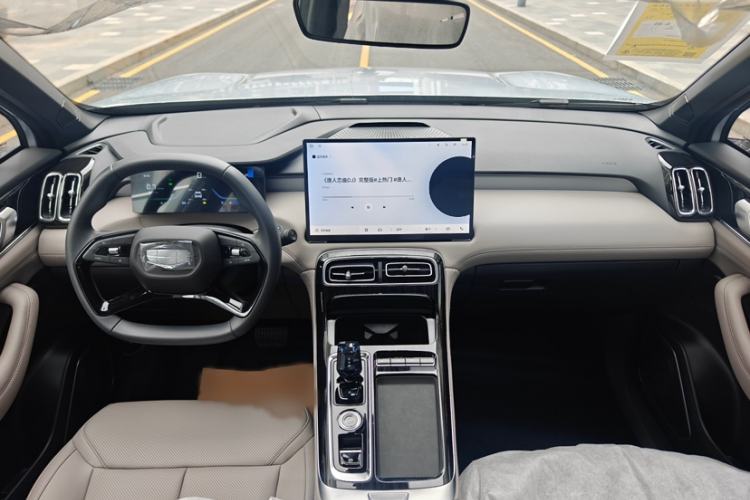 Used Geely Auto FX11 2025 4th Generation 1.5TD DCT – The Start Interior 6