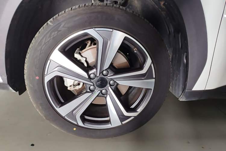 Used Geely Auto FX11 2025 4th Generation 1.5TD DCT - Shanhe Left Front Wheel Hub