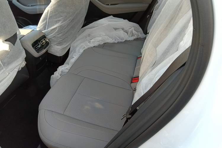 Used Geely Auto FX11 2025 4th Generation 1.5TD DCT – The Start Left Rear Seat