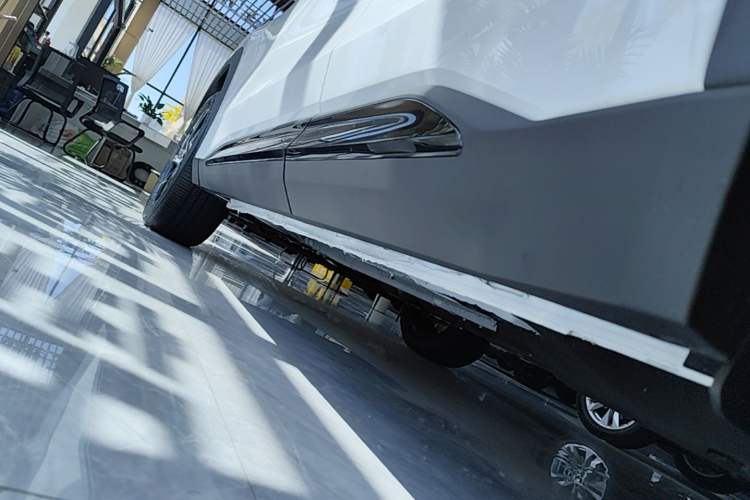 Used Geely Auto FX11 2025 4th Generation 1.5TD DCT – The Start Left Side Sill