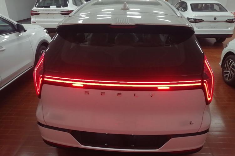 Used Geely Auto FX11 2025 4th Generation 1.5TD DCT – The Start Rear