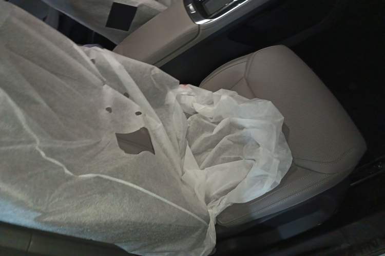 Used Geely Auto FX11 2025 4th Generation 1.5TD DCT – The Start Right Front Seat