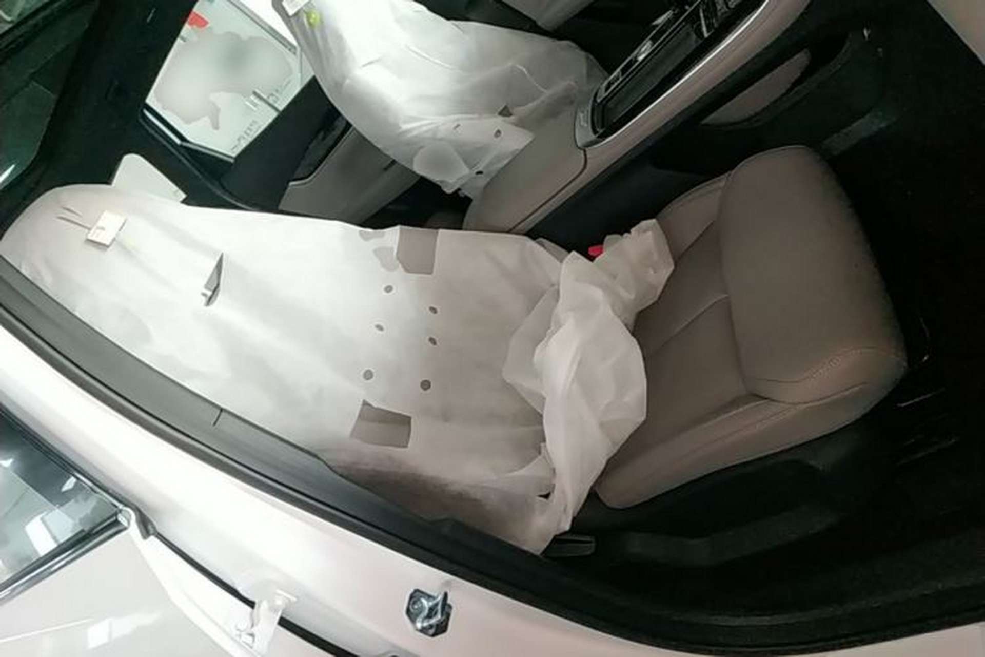 Used Geely Auto FX11 2025 4th Generation 1.5TD DCT – The Start Right Front Seat