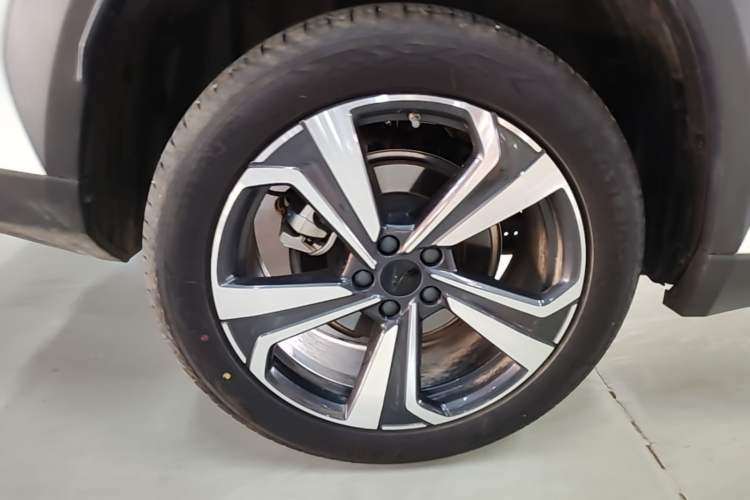 Used Geely Auto FX11 2025 4th Generation 1.5TD DCT - Shanhe Right Rear Wheel Hub