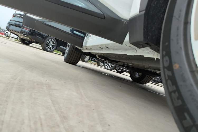 Used Geely Auto FX11 2025 4th Generation 1.5TD DCT - Shanhe Right Side Sill