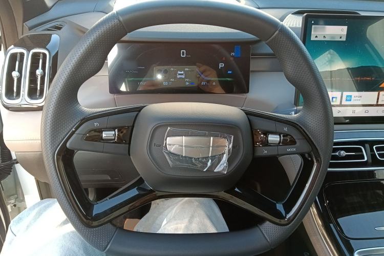 Used Geely Auto FX11 2025 4th Generation 1.5TD DCT – The Start Steering Wheel