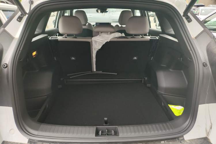 Used Geely Auto FX11 2025 4th Generation 1.5TD DCT – The Start Trunk