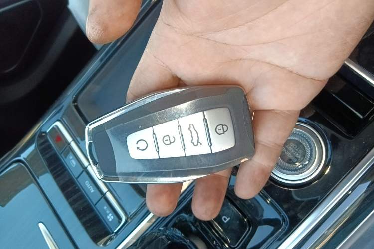 Used Geely Auto FX11 2025 4th Generation 1.5TD DCT – The Start Vehicle Key