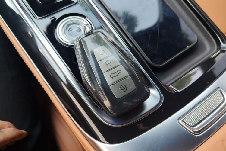 Used Geely Auto FX11 2025 4th Generation 2.0TD DCT—Passion Vehicle Key