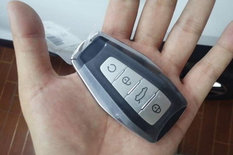 Used Geely Auto FX11 2025 4th Generation 1.5TD DCT – The Start Vehicle Key