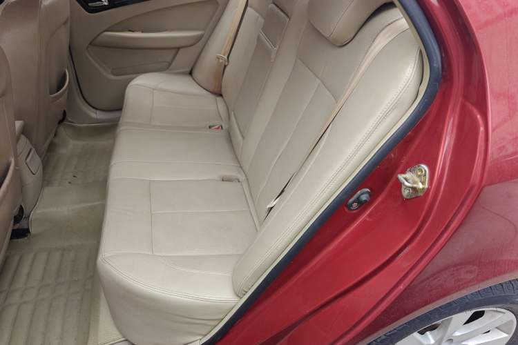 Used Geely Auto GC7 2013 1.5L Manual Luxury Model Interior 1