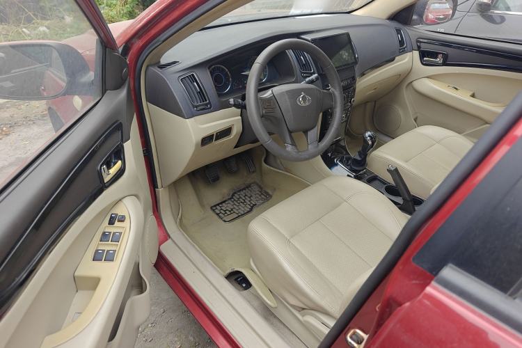 Used Geely Auto GC7 2013 1.5L Manual Luxury Model Interior 2