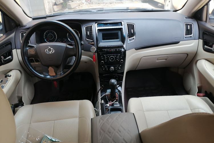 Used Geely Auto GC7 2012 1.5L Manual Luxury Version Center Console