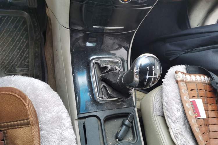 Used Geely Auto GC7 2012 1.8L Manual Elite Model Gear Lever