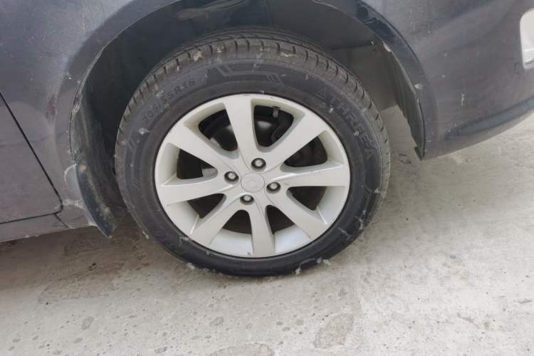 Used Geely Auto GC7 2012 1.8L Manual Elite Model Right Front Wheel Hub
