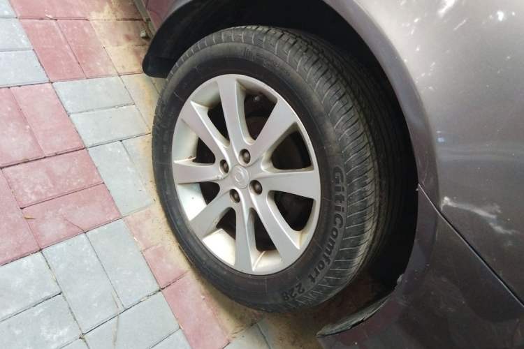 Used Geely Auto GC7 2012 1.5L Manual Elite Edition Right Front Wheel Hub