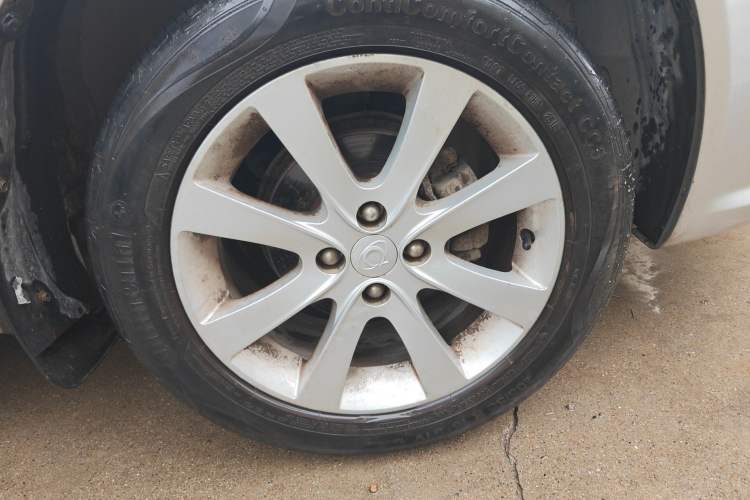 Used Geely Auto GC7 2012 1.8L Automatic Elite Edition Right Front Wheel Hub
