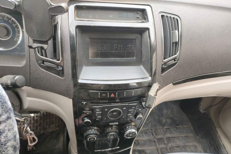 Used Geely Auto GC7 2012 1.8L Manual Comfort Edition Audio And AC Panel