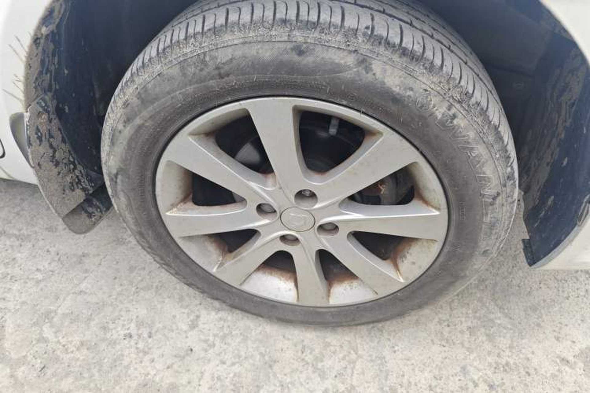 Used Geely Auto GC7 2012 1.5L Manual Standard Edition Right Front Wheel Hub