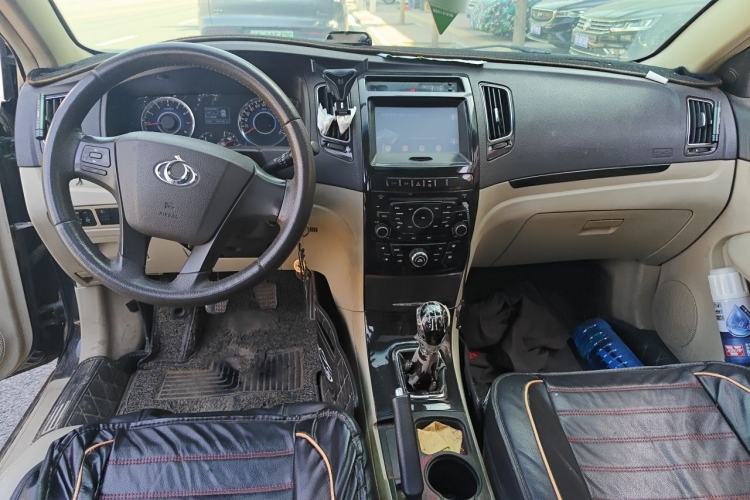 Used Geely Auto GC7 2013 1.5L Manual Luxury Model Center Console