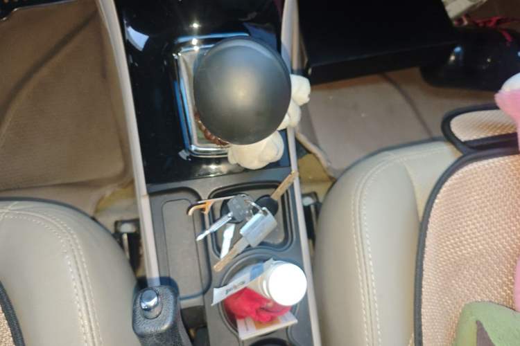 Used Geely Auto GC7 2013 1.5L Manual Comfort Model Gear Lever