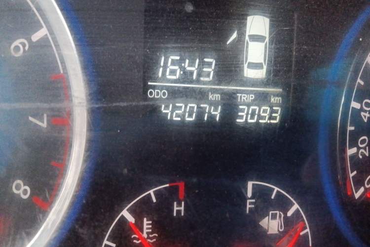 Used Geely Auto GC7 2013 1.5L Manual Comfort Model Odometer Close Up