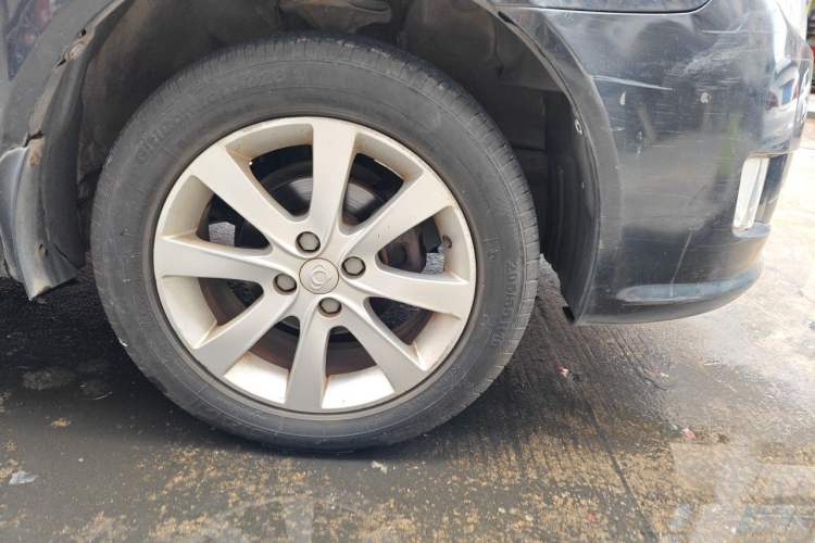 Used Geely Auto GC7 2013 1.5L Manual Luxury Model Right Front Wheel Hub