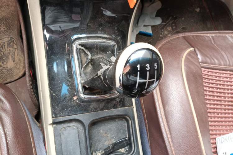 Used Geely Auto GC7 2013 1.5L Manual Comfort Model Gear Lever