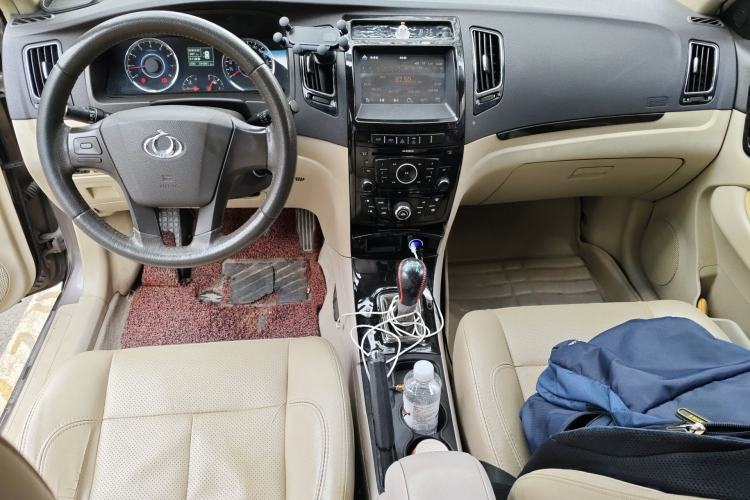 Used Geely Auto GC7 2013 1.5L Manual Luxury Model Center Console