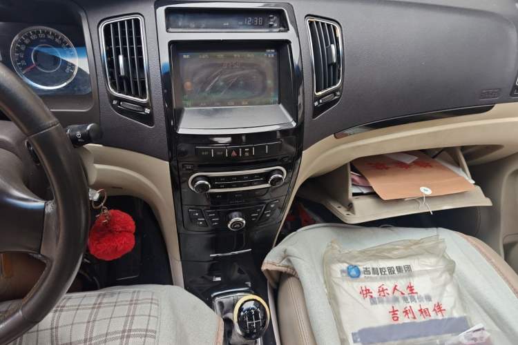Used Geely Auto GC7 2013 1.5L Manual Luxury Model Audio And AC Panel