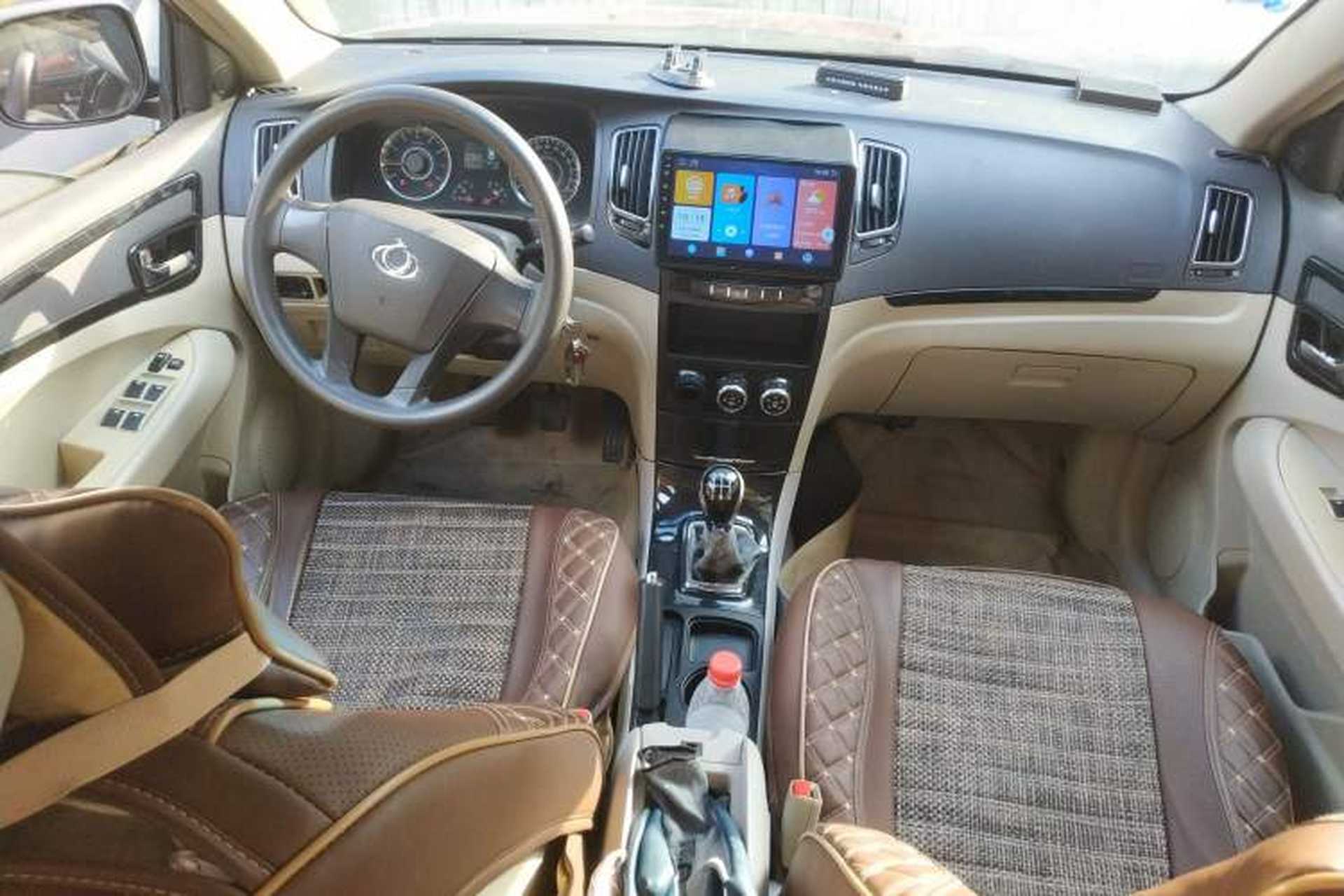 Used Geely Auto GC7 2013 1.5L Manual Comfort Model Center Console
