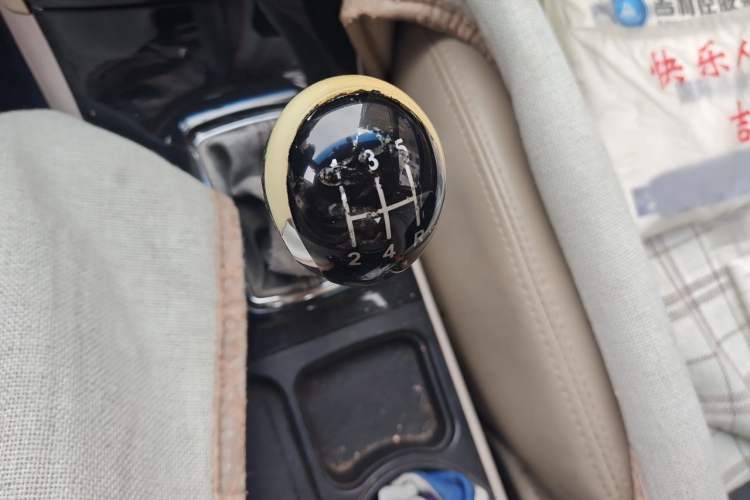 Used Geely Auto GC7 2013 1.5L Manual Luxury Model Gear Lever