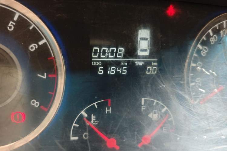 Used Geely Auto GC7 2013 1.5L Manual Comfort Model Odometer Close Up