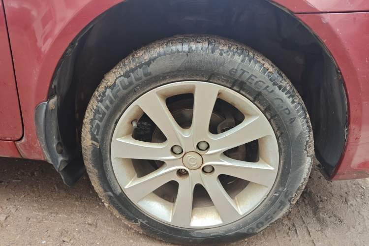 Used Geely Auto GC7 2013 1.5L Manual Luxury Model Right Front Wheel Hub