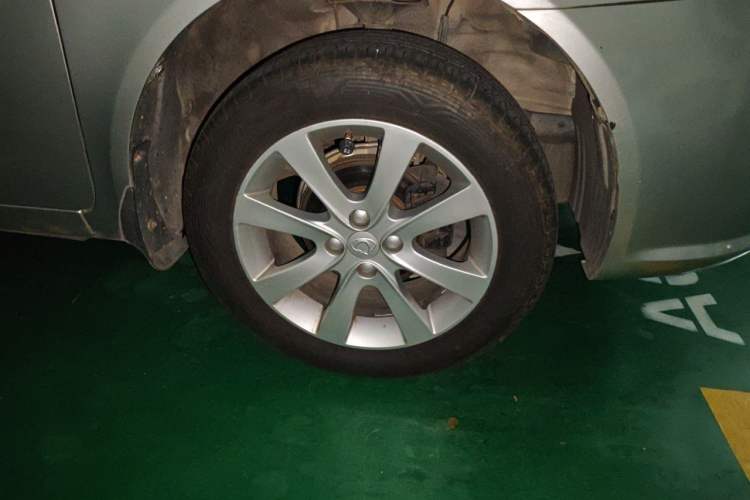 Used Geely Auto GC7 2013 1.5L Manual Luxury Model Right Front Wheel Hub
