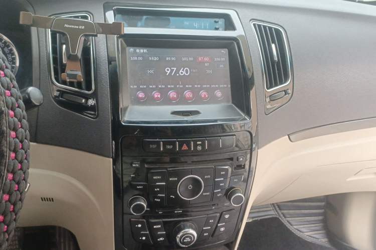 Used Geely Auto GC7 2013 1.5L Manual Luxury Model Audio And AC Panel