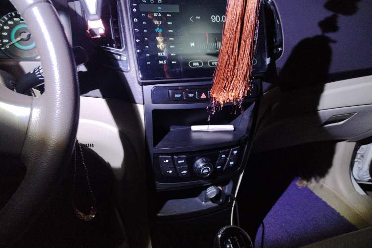 Used Geely Auto GC7 2013 1.5L Manual Luxury Model Audio And AC Panel