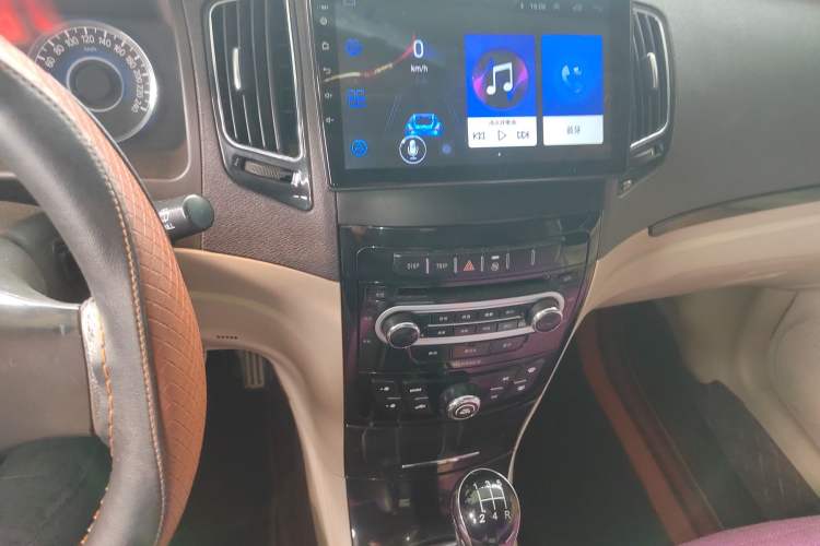 Used Geely Auto GC7 2013 1.5L Manual Luxury Model Audio And AC Panel