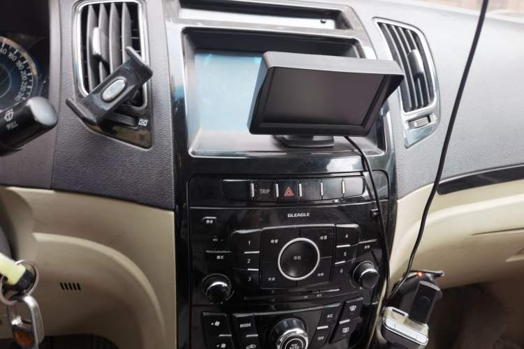 Used Geely Auto GC7 2013 1.5L Manual Luxury Model Audio And AC Panel