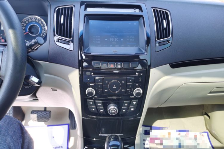 Used Geely Auto GC7 2013 1.8L Automatic Prestige Model Audio And AC Panel