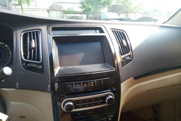 Used Geely Auto GC7 2013 1.5L Manual Luxury Model Audio And AC Panel