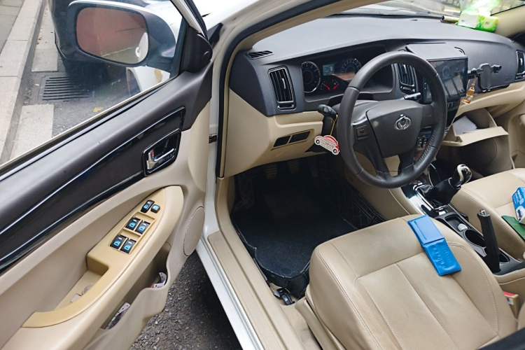 Used Geely Auto GC7 2013 1.5L Manual Luxury Model Driver Seat